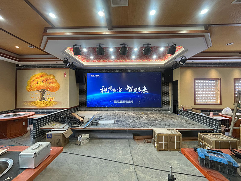 濟寧黑土風情東北地鍋應用柯華達P2.5室內全彩LED顯示屏
